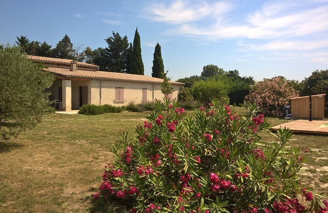 HOLIDAY HOUSE LES CYPRES