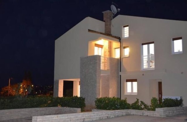 Holiday house Nova Vas for 6 - 7 persons with 3 bedrooms - Holiday house