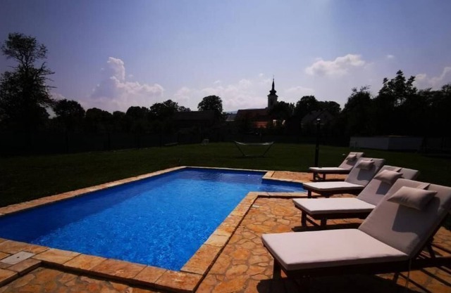 Holiday house Otocac for 2 - 6 persons with 3 bedrooms - Holiday house