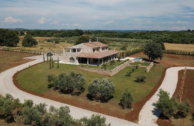 Holiday house Umag for 1 - 10 persons with 4 bedrooms - Holiday home