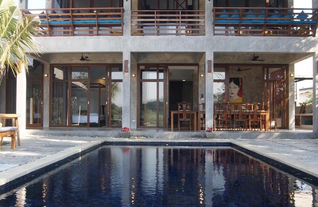 Holiday house with private pool for 23 persons + 3 children approx. 630 m² in Chiang Mai, North Thailand