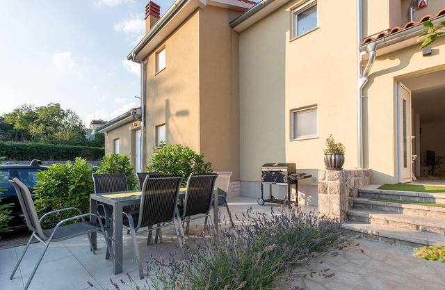 Holiday house with private pool for 8 persons approx. 130 m² in Rijeka, Kvarner Bay (Primorje-Gorski County)