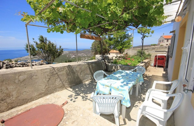 Holiday house with WiFi Ustrine, Cres (K-8037)