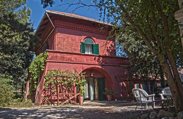 Holiday in a comfortable and renovated ancient villa