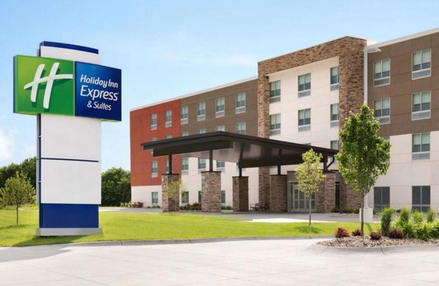 Holiday Inn Express & Suites - San Jose Airport by IHG