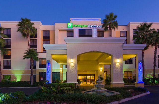 Holiday Inn Express & Suites Kendall East Miami by IHG