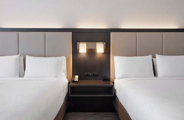 Holiday Inn Express & Suites Tampa East - Ybor City by IHG