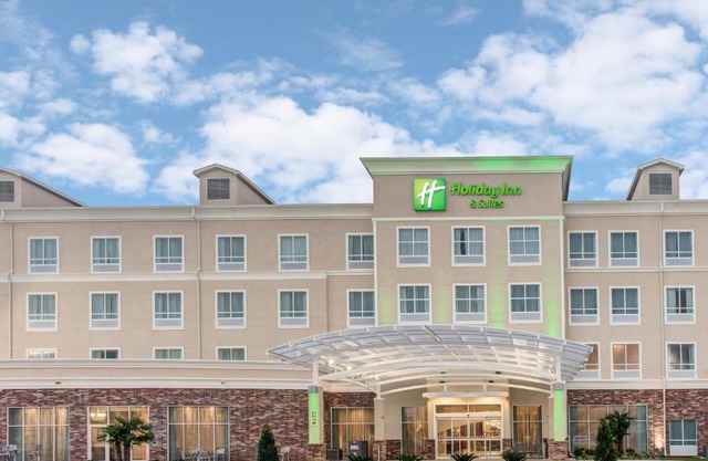 Holiday Inn Lafayette North by IHG