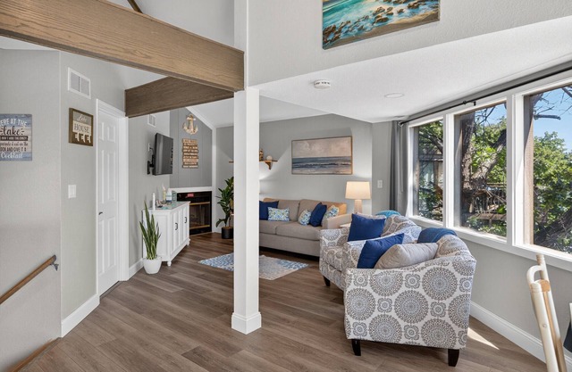 Holiday Shores 23 - Beautiful Villa with Resort Amenities!