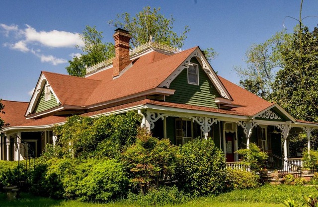 Holly House of Hamilton