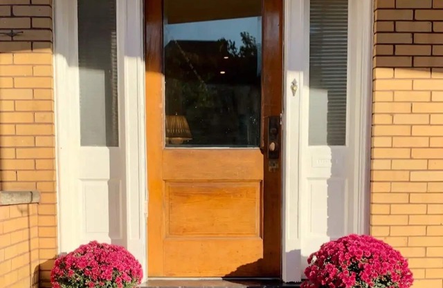 Home away from home! Amenity-filled 3BR, 1.5BA home in Sewickley Village