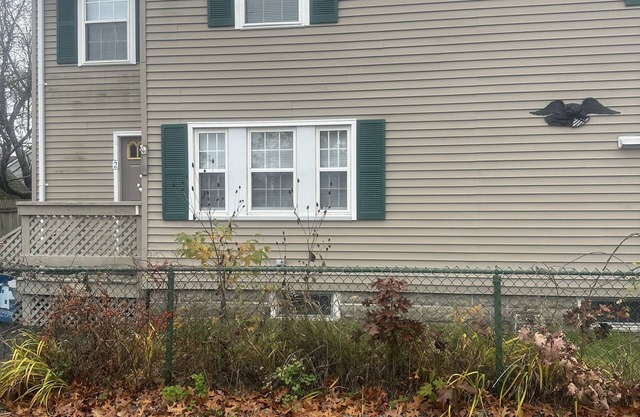 Home away from home just minutes from the beach!