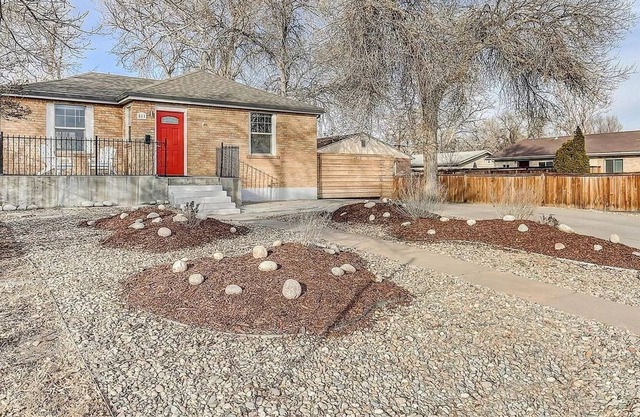 Home Close to Everything: City Views+Mnt Getaways!