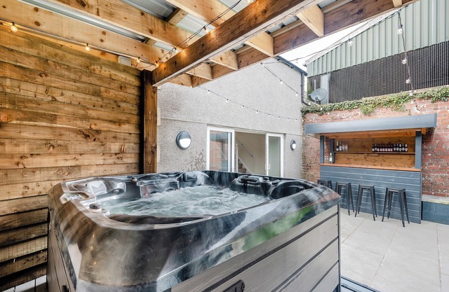 Home Farm - The Coo Shed