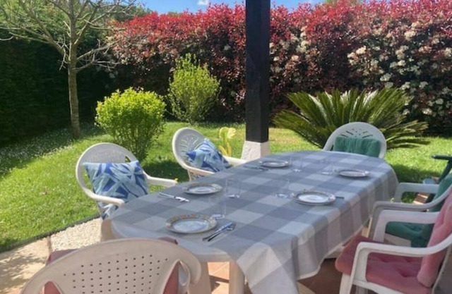 Home in Cubas · 4 bedrooms · 6 beds · 3 baths