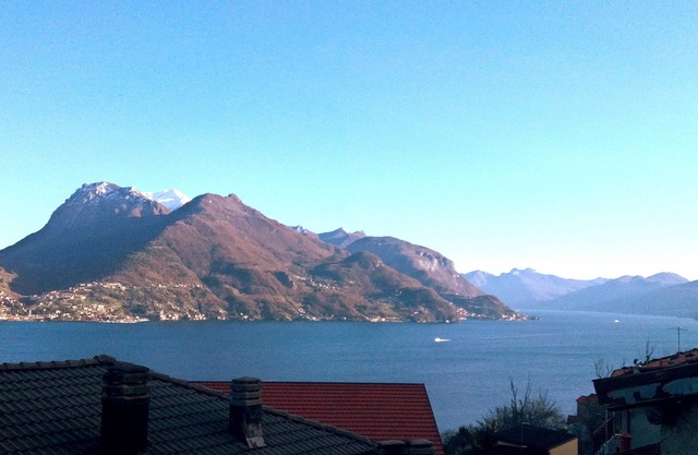 home Mary separate apartment with lake view