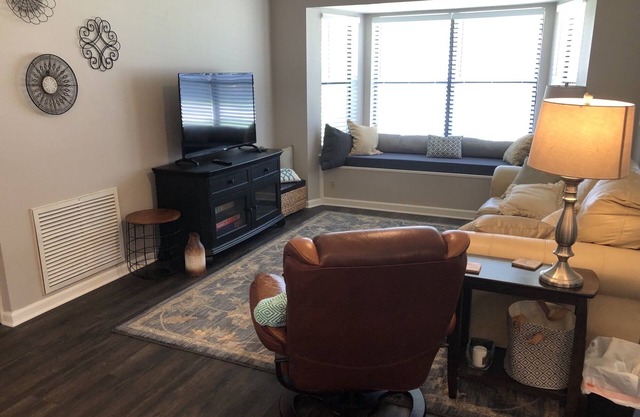 Home near Kings Bay and Crooked River - near work or play