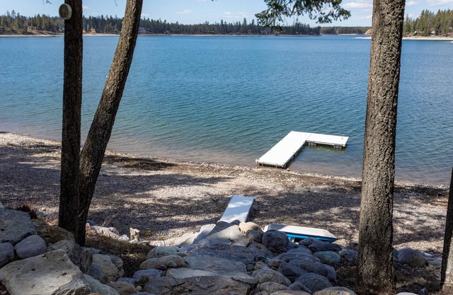 Home w/private dock & 100ft of private beach with incredible views - Echo Lake Escape