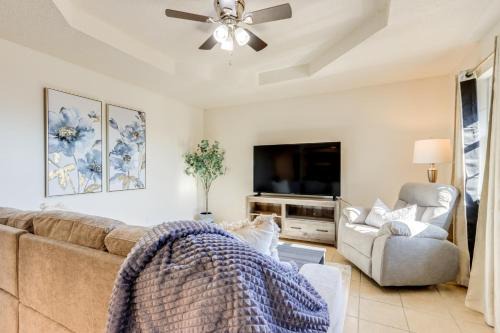 Home with Fenced Yard Near Dtwn Rogers!