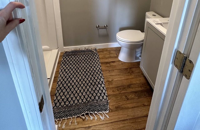 Home with Privacy and Starlink Internet, near Raytheon and Tyson.