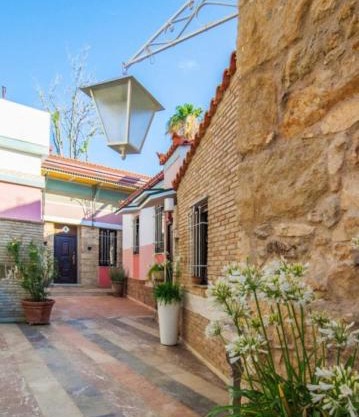 Home4U Κερατέα apt1, just 17Km from airport