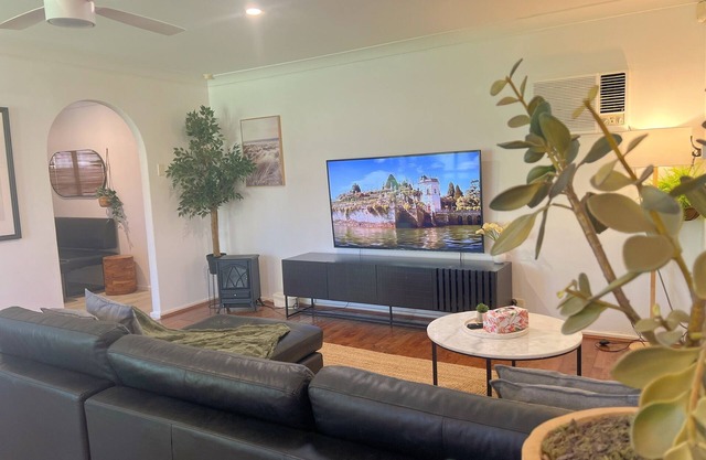 Homely Cosy Family Getaway, 5 Mins to Beach