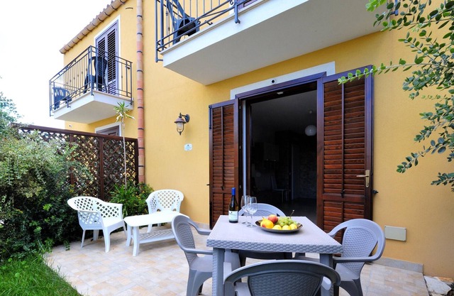 Homerez - 100 m away from the beach! House for 7 ppl. with sea view at Marsala