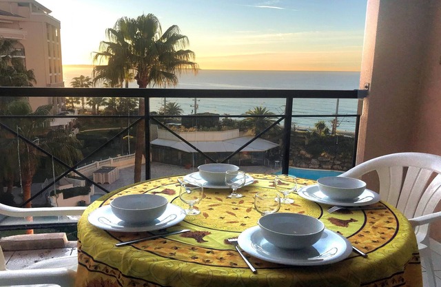 Homerez - 50 m away from the beach! Appartement for 4 ppl. with shared pool