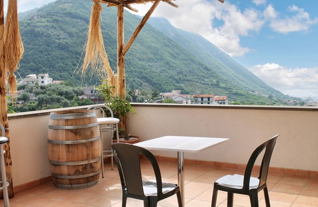 Homerez - Apartment in Castello Gragnano