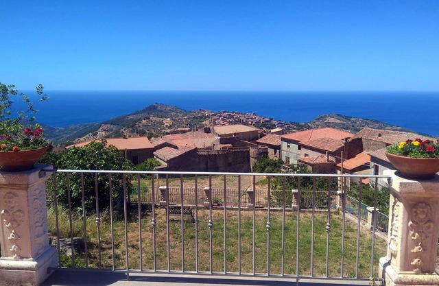 Homerez - Appartement 7 km away from the beach for 2 ppl. at San Mauro Cilento