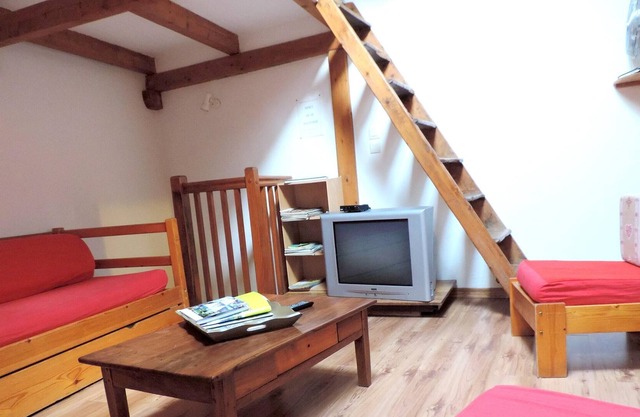 Homerez - Beautiful appartement 2 km away from the beach for 6 ppl. at Embrun