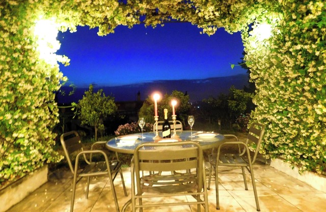 Homerez - Charming House in Corfu with Lake View