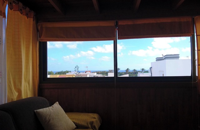 Homerez - Cosy Apartment in El Matorral - 50 m² with Sea Views