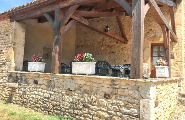 Homerez - Elegant Villa in Soulaures with Private Pool