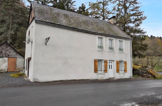 Homerez - House in Saint-Gènes-Champespe