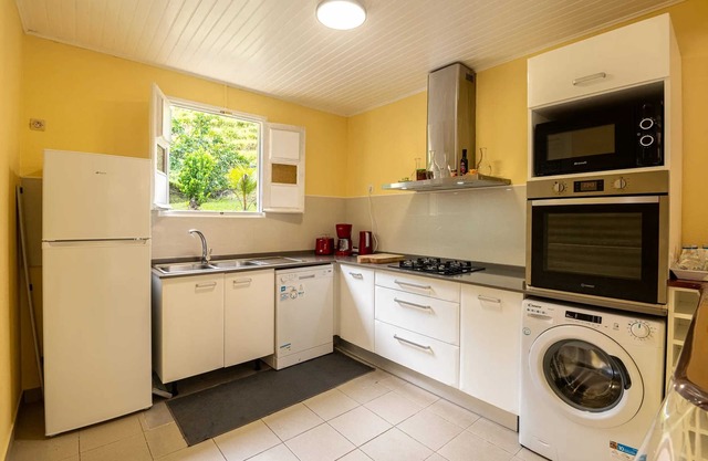Homerez - House in Saint-Joseph/Private Pool