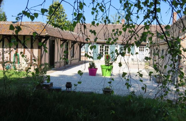 Homerez - Nice house for 2 ppl. with garden and terrace at Souvigny-en-Sologne