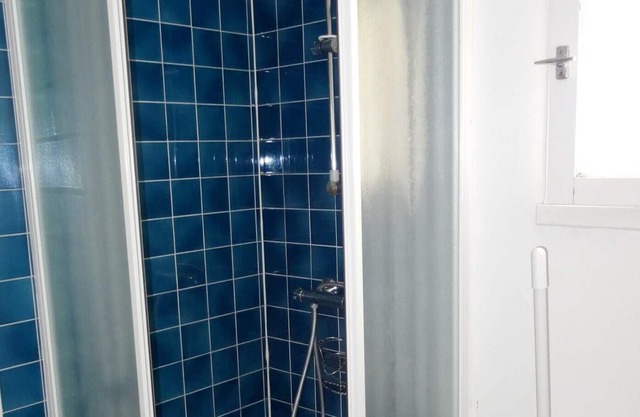 Homerez - Nice house for 6 ppl. with garden and terrace at Ploemel