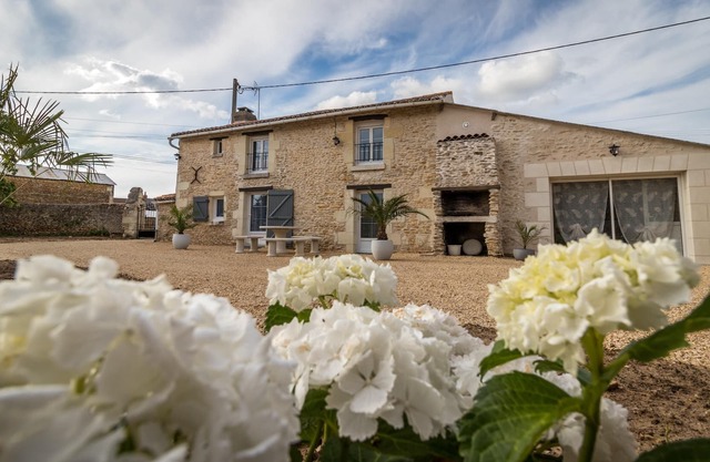 Homerez - Nice house with garden and terrace & Wifi