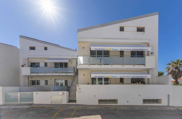 Homerez - Sea view apt Punta Secca