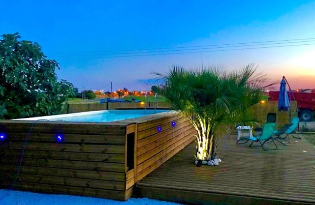 Homerez - Studio for 4 ppl. with shared pool, garden and terrace at Saint-Jory