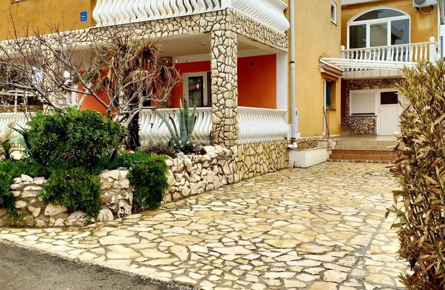 Homerez - Vir Apartment, mountain view