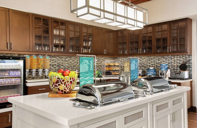 Homewood Suites by Hilton Kansas City-Airport