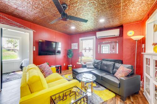 Homey Cottage with Sunroom and Smart TV!