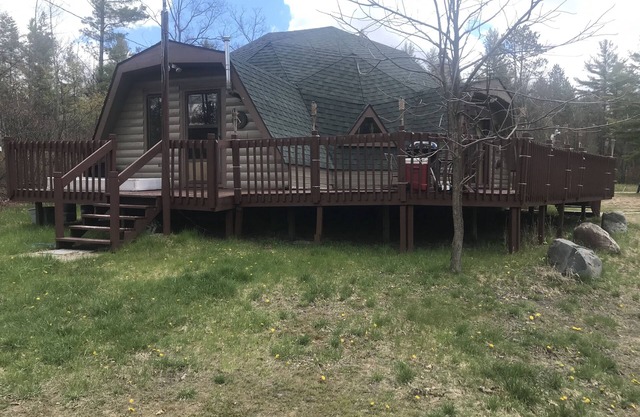 Honey dome Hideout Unique cabin sitting on 5 acres in northern Michigan