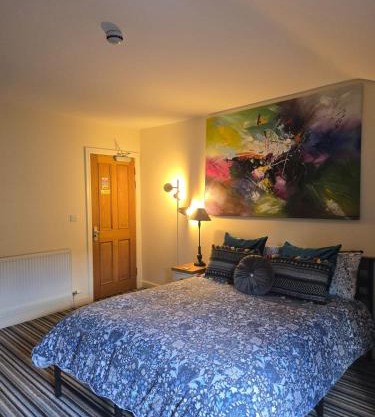 Honeymoon Suite - The Unicorn Hotel