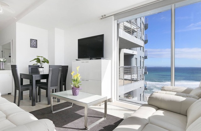 Horizon Bay 1106 Beachfront Self-Catering APT by HMH