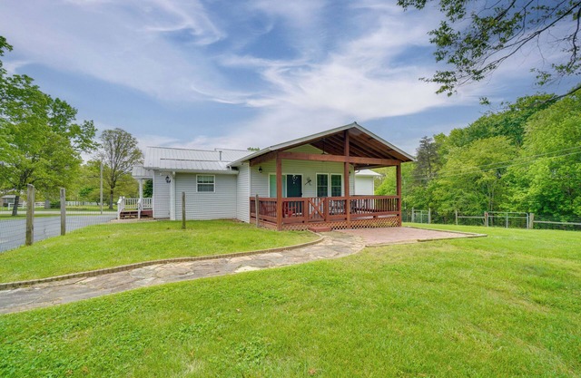 Horse-Friendly Crossville Home! Golf, Hike & More!
