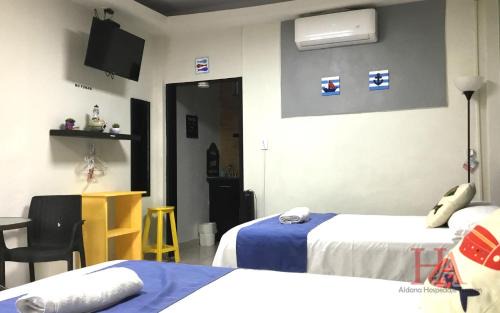 Hospedaje Aldana - Habitación ACUA zona centro