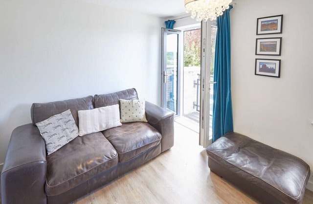 Host & Stay | Castle View